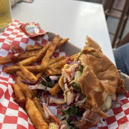 Nasty salty fries and an over rated chicken sandwich! Oh let's not forget over priced!!!!!!