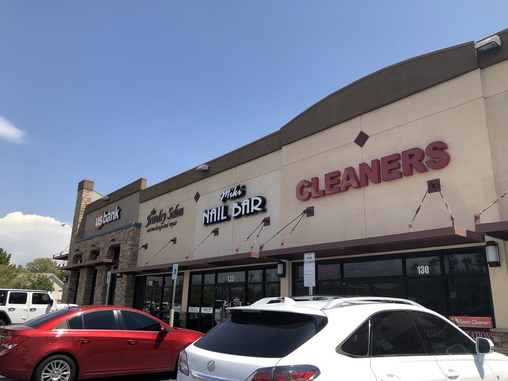 TOWN CLEANERS Updated August 2024 16 Reviews 3330 S Hualapai Way