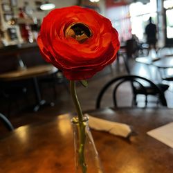 Chat & Choo - Table decor