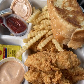Raising Cane's Chicken Fingers - The Caniac Combo - Fast Food Near Me - Oakland, California Raising Cane's Chicken Fingers - The Caniac Combo - Fast Food Near Me - Oakland, California