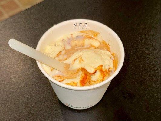 Momento Gelato and Coffee by null