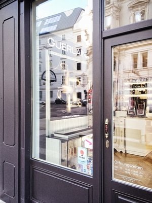 Le Parfum by null
