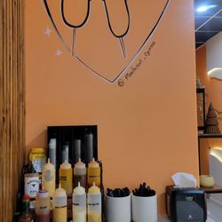 Mochinut - Sauce and utensil station