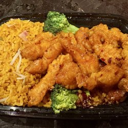 Fortune Cookies - L26. General Tso's Chicken Dinner Combo