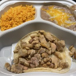 Mini chicken taco plate Mini chicken taco plate