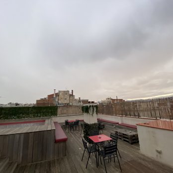Yeah Hostel - Rooftop bar & pool - Hostels Near Me - Barcelona, B Yeah Hostel - Rooftop bar & pool - Hostels Near Me - Barcelona, B