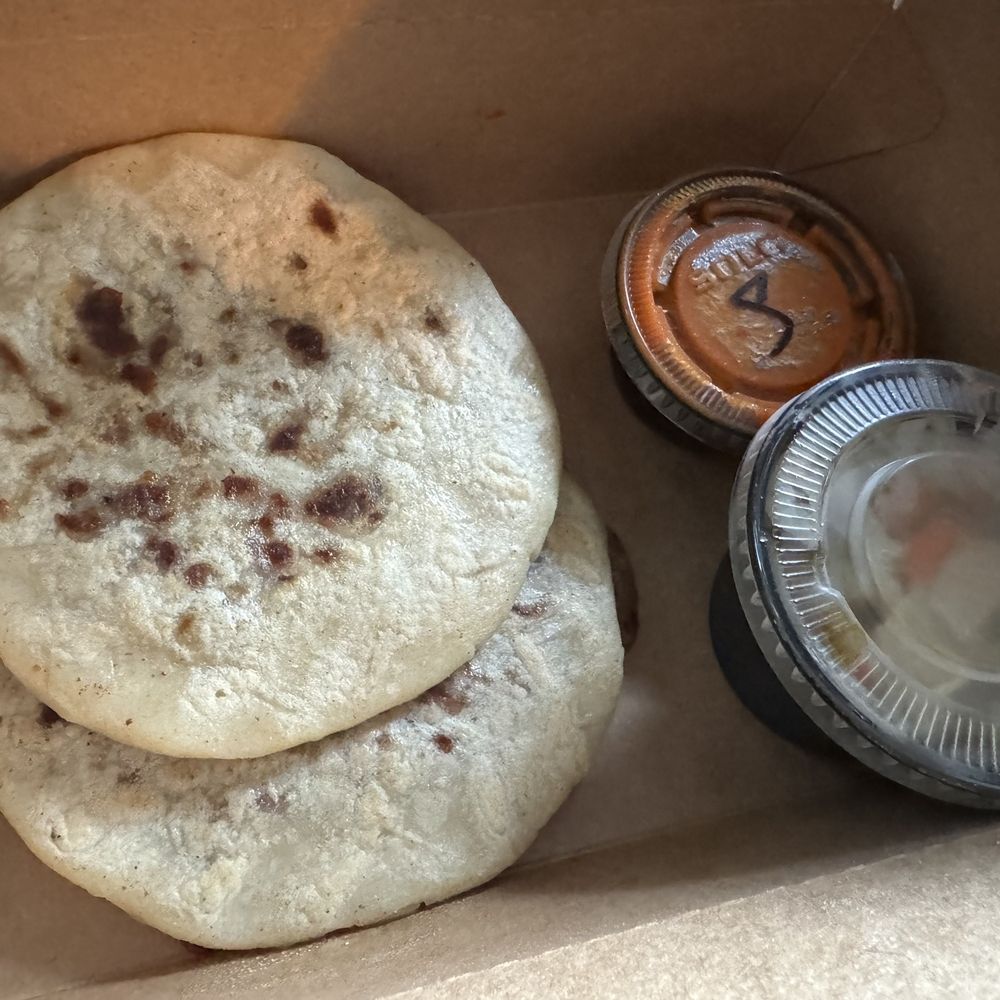 2 Pupusa Plate 2 Pupusa Plate