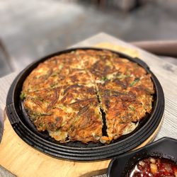 Baek Ri Hyang - Pajeon - green onion pancake
