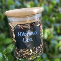 SOULyOrganic - Ingredients : hibiscus, rose, orange peel, lemongrass, lemon oil, lemon peel * Made with Certified Organic herbs.