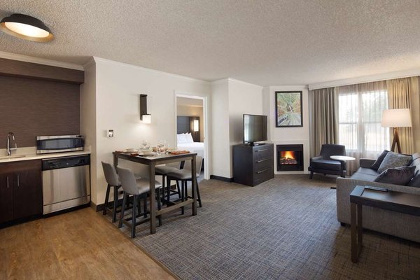 Sonesta ES Suites Fresno by null