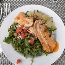 Summer Salad Salmon