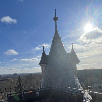 The Henderson Castle Winery - Rooftop, amazing staff - Wine Tasting Room Near Me - Kalamazoo, Michigan The Henderson Castle Winery - Rooftop, amazing staff - Wine Tasting Room Near Me - Kalamazoo, Michigan