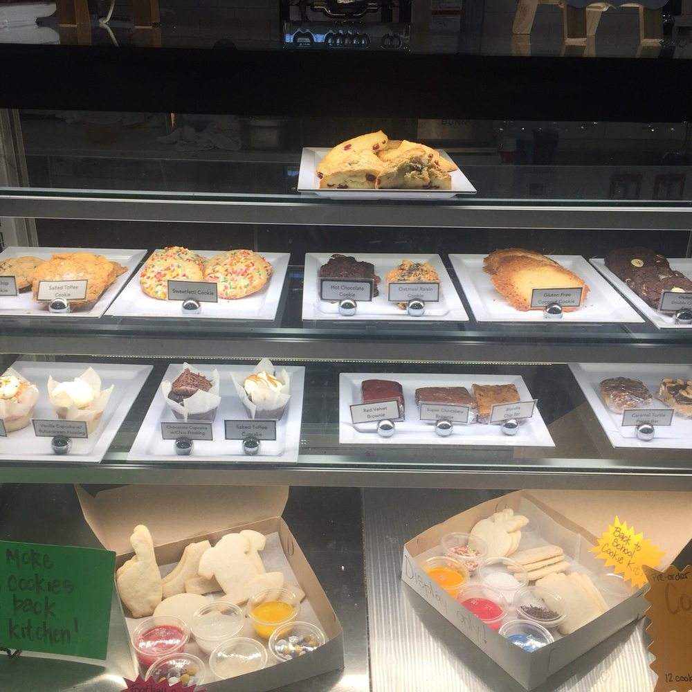 Henry's Sweet Retreat - Candy Stores Near Me - Bethesda, Maryland