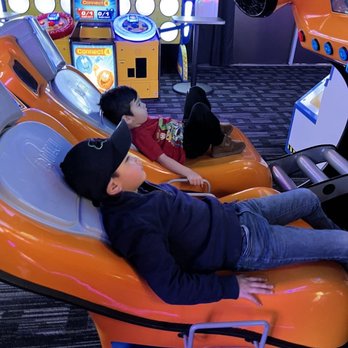 Dave & Buster's - American Near Me - Albuquerque, New Mexico