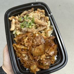 Chang Foods C F Luncheon Wagon - Half Ginger Scallion, Half Double Cooked Pork