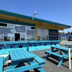 Los Compadres Mexican Restaurant - Front