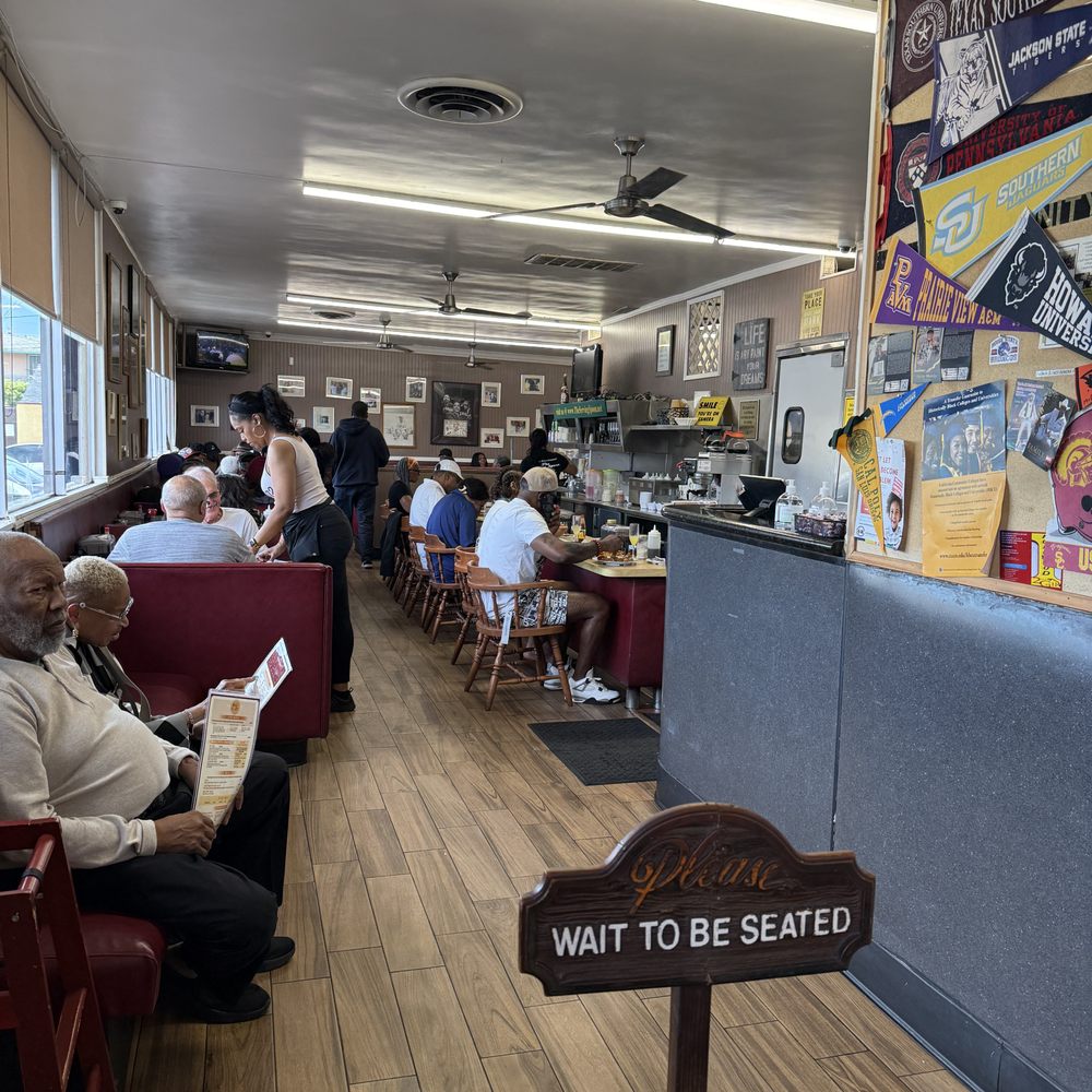 The Serving Spoon - Inside - Breakfast & Brunch Near Me - Inglewood, California The Serving Spoon - Inside - Breakfast & Brunch Near Me - Inglewood, California
