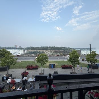 Queen Victoria Place Restaurant - Bars Near Me - Niagara Falls, Ontario Queen Victoria Place Restaurant - Bars Near Me - Niagara Falls, Ontario