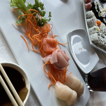 Omi Sushi - Sushi Bars Near Me - East Lansing, Michigan Omi Sushi - Sushi Bars Near Me - East Lansing, Michigan