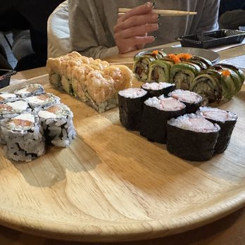 Akino - Sushi Bars Near Me - Elmhurst, New York Akino - Sushi Bars Near Me - Elmhurst, New York
