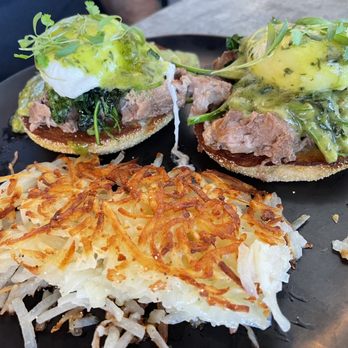 Chuponcito - Carnitas eggs Benedict with hash browns - Mexican Near Me - Aliso Viejo, California Chuponcito - Carnitas eggs Benedict with hash browns - Mexican Near Me - Aliso Viejo, California