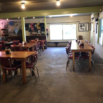 Franklin Barbecue - Inside - Barbeque Near Me - Austin, Texas Franklin Barbecue - Inside - Barbeque Near Me - Austin, Texas