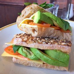 Vernon Coffee - Salad roll
