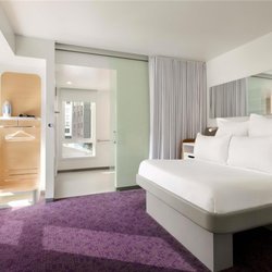 YOTEL Boston - Guest room