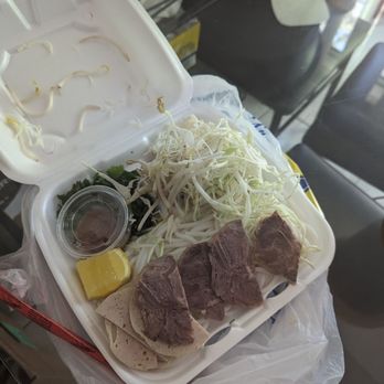 Viet Kitchen - I got the bun bo hue of Uber eat and this is what I received. Really only four small slices of meat????? - Vietnamese Near Me - Norcross, Georgia