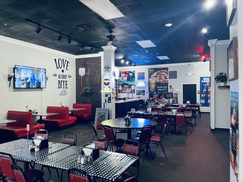 ITALIA PIZZA CAFE 159 Photos & 37 Reviews 1306 Goodman Rd E