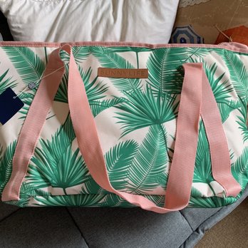 Lucy Rose - Insulated tote to help keep things cold. Great for a picnic, beach trip, or carrying home your groceries. - Women's Clothing Near Me - New Orleans, Louisiana Lucy Rose - Insulated tote to help keep things cold. Great for a picnic, beach trip, or carrying home your groceries. - Women's Clothing Near Me - New Orleans, Louisiana