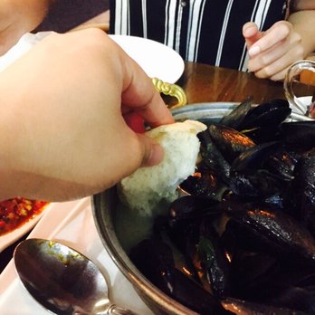 Opera Cafe Lounge - The right way to eat bread, or to eat steam clams! - Turkish Near Me - Brooklyn, New York
