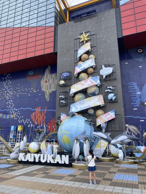 Osaka Aquarium Kaiyukan by null