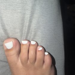 Happy Nails - Gel polish peeling off within 3 hours of leaving the nail salon. Thai cost $175. I tried to ask them why so much but no one speaks enough En