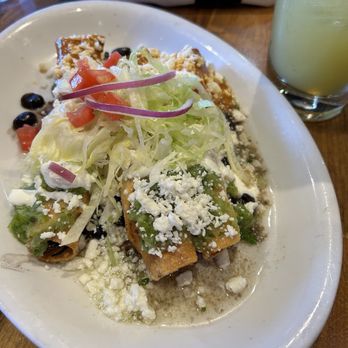 Sabor A México - Flautas de Pollo (3) - Mexican Near Me - San Rafael, California