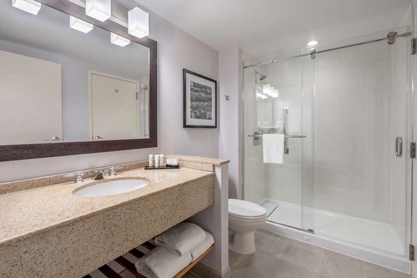 Embassy Suites by Hilton Boston at Logan Airport by null