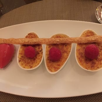 La Boutique DALLOYAU - Creme brûlée - Desserts Near Me - Hong Kong, HK