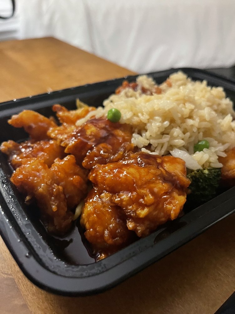 BEST ASIAN HUTCHINSON Updated August 2024 27 Photos & 27 Reviews 329 E 4th Ave