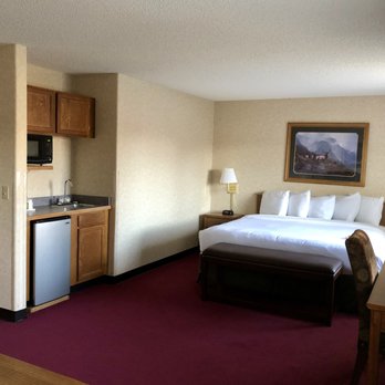 Stay Wise Inns - king suite - Hotels Near Me - Cedaredge, Colorado