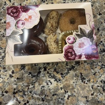 Keto Bakery - Almond cookies Churro doughnuts - Desserts Near Me - Orange, California