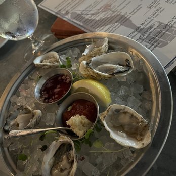 Fleetwood's on Front St - Oysters - New American Near Me - Lahaina, Hawaii Fleetwood's on Front St - Oysters - New American Near Me - Lahaina, Hawaii