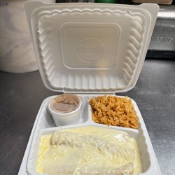 El Rio Bravo Restaurant - Chicken sour cream enchiladas!!