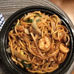 Delicious shrimp lo mein.