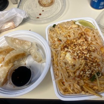 Asia Lee Chinese Restaurant - Fried shrimp dumplings & pad Thai - Asian Fusion Near Me - Franklin, New Jersey