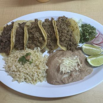 Taco Pionero - 5 Taco Plate bistec & barbacoa - Tacos Near Me - Arlington, Texas Taco Pionero - 5 Taco Plate bistec & barbacoa - Tacos Near Me - Arlington, Texas