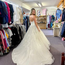 Freedom Thrift - She said yes to the dress at Freedom Thrift on 30