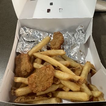 Cook Out - jr tray w/ chicken nuggets, fries & quesadilla - Fast Food Near Me - Mount Pleasant, South Carolina