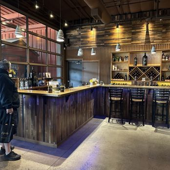 Opolo Vineyards - Wine tasting room Jan 2025. - Wineries Near Me - Paso Robles, California Opolo Vineyards - Wine tasting room Jan 2025. - Wineries Near Me - Paso Robles, California