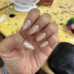9000 Nails Thousand Nails - Glazed donut nails