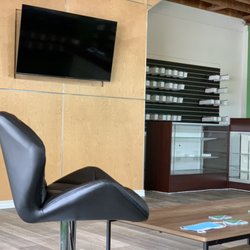 Carolina Cell Phone Repairs - Inside the store